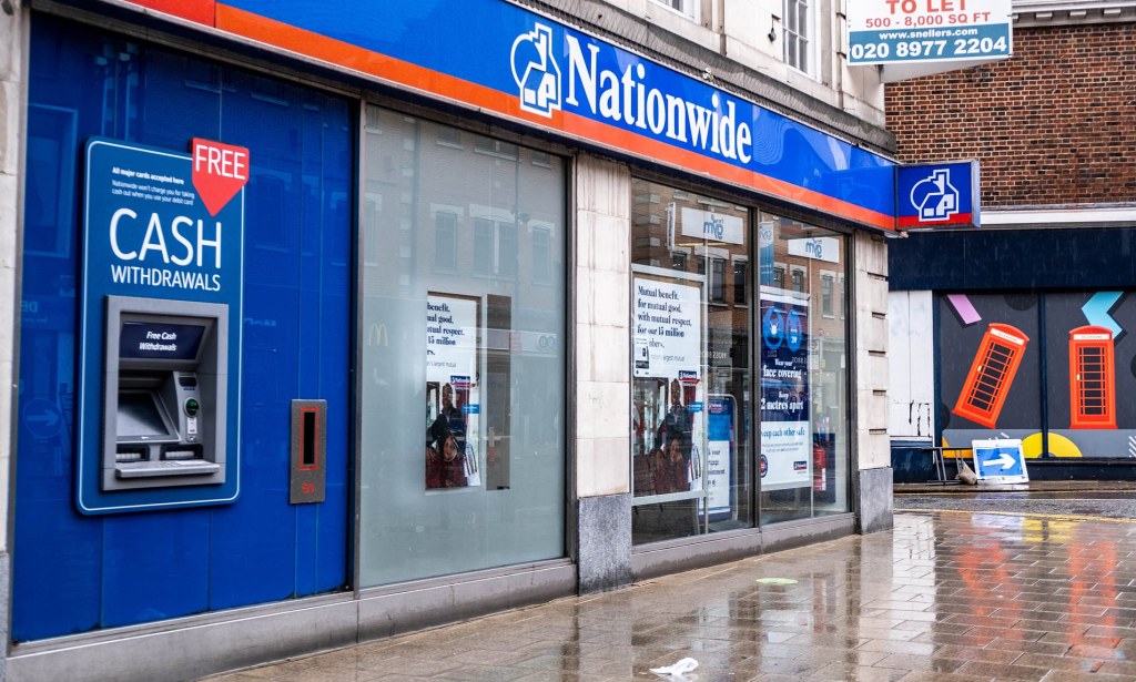 Picture of: Nationwide offers % cashback on supermarket shopping to current